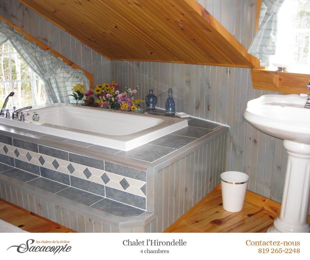 Chalets De La Riviere Sacacomie Villa Saint-Alexis-des-Monts Esterno foto