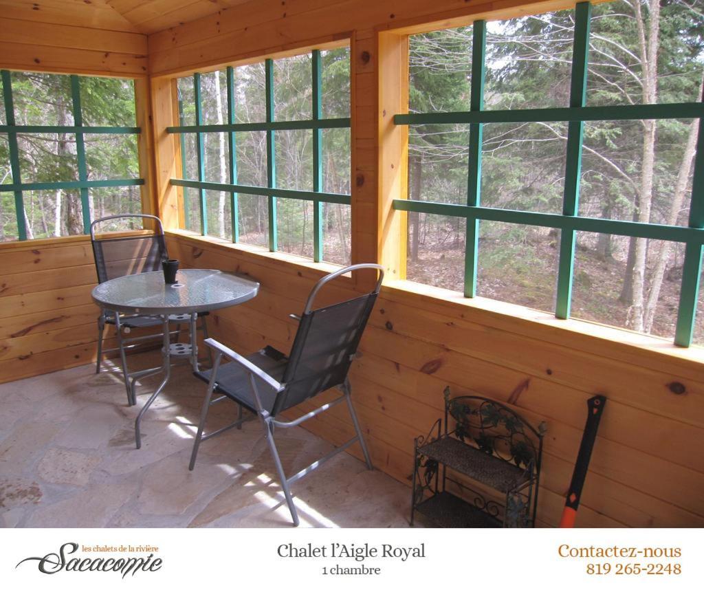 Chalets De La Riviere Sacacomie Villa Saint-Alexis-des-Monts Esterno foto